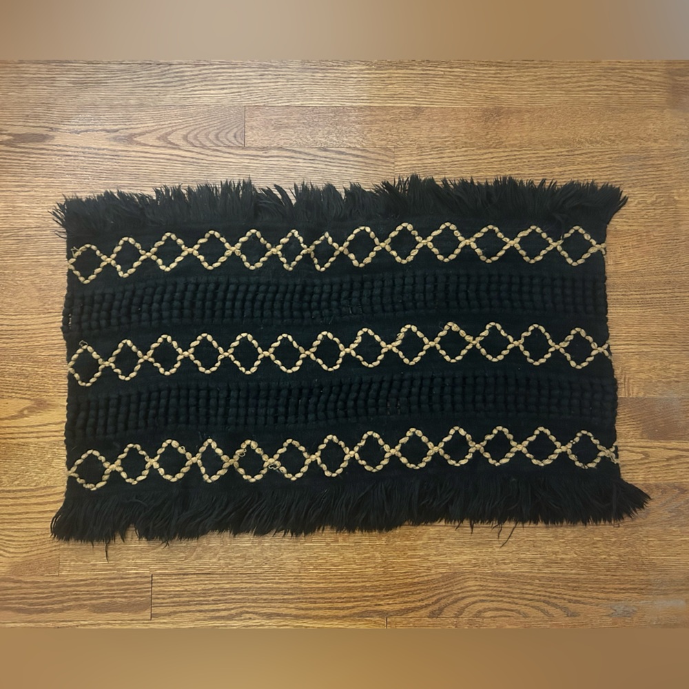 Merona Black and Gold Diamond Pattern Scarf